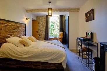 דירות לתיירים Loft Industriel Privé Climatisé Piscine Intérieure Terrasse Spa Et Jardin