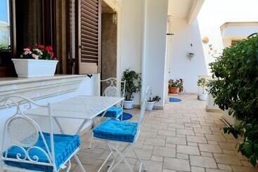 مبيت وإفطار Mama Damì