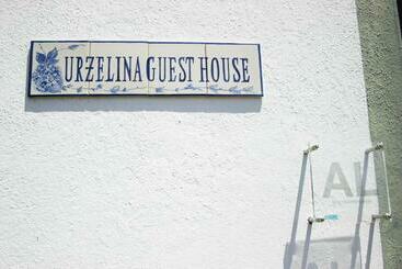 ベッドアンドブレックファースト Urzelina Guesthouse