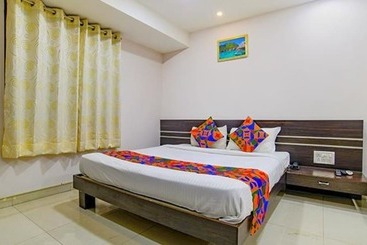 Fabhotel Grand Raj