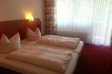 Schmucker Jäger   Hotel Garni