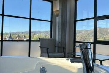 هتل Tower Adults Only