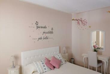 פנסיון La Casetta Di Tiziana