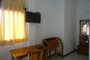 ペンション Shining Line