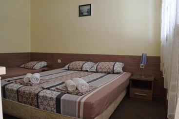 بنسيون Stella Del Mare Guest House