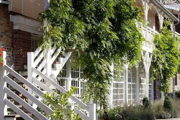 ホテル Auberge Du Clos Normand