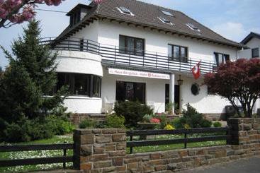 هتل Haus Bergblick