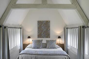 ホテル Les Manoirs De Tourgeville