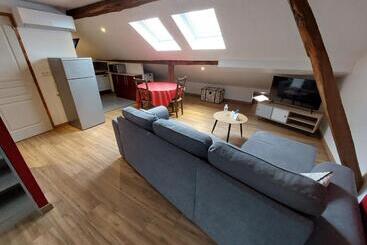 Отель Logis Hôtel Les Pasteliers