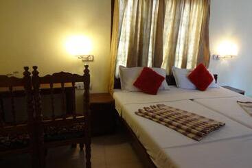 ホテル Sea View Palace   The Beach