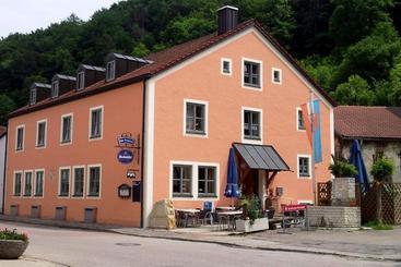 펜션 Gasthof Zum Brunnen