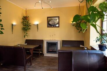 ペンション Neubert`s Gasthaus Am Rhein