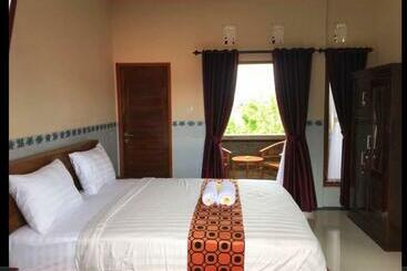 פנסיון They Oenk Gek Manik Homestay