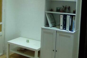 آپارتمان‌های توریست‌ها Apartamento En Legazpi De 3 Dormitorios Pequeños