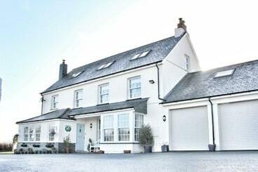 مبيت وإفطار Melorne Farm Guest House