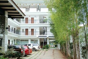 هتل Reddoorz Plus Park Lay Suites Kidapawan City