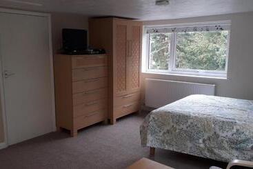 דירות לתיירים Old Orchard Studio