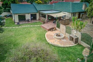 펜션 Edenvale Guest House