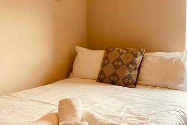 Пансион Bloomfield  At Stayboom