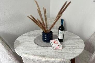 游客公寓 Apartament In Regim Hotelier Queen Medias