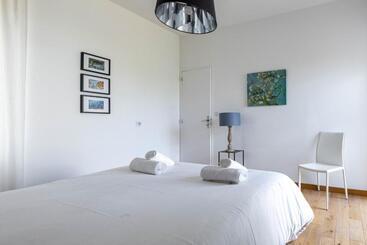 ツーリストアパートメント Belle Maison Familiale Contemporaine Avec Piscine