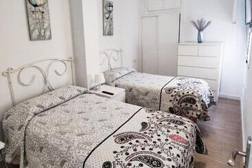 ツーリストアパートメント Infantes Beach Apartment