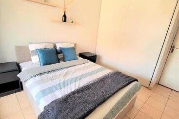 관광객 아파트 Le Dory   Appartement Centre Ville Avec Terrasse, Parking & Wifi