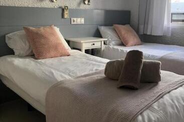شقق خاصة سياحية Skol Apartments Marbella   Block C