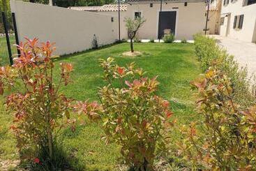 آپارتمانهای توریستها Studio En Campagne