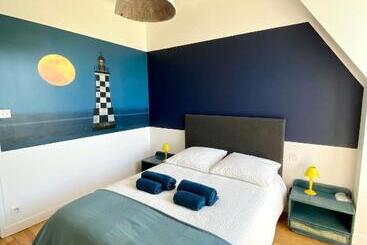 آپارتمانهای توریستها Superbe Villa Vue Sur Mer, Corniche De La Plage