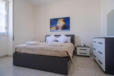 דירות לתיירים The Queen In Love Ro