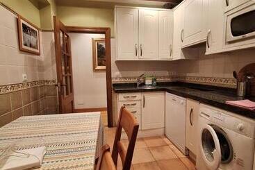 Жильё для туристов Apartamentos Palacion De Santillana