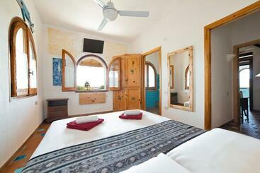 بنسيون Camera Hibiscus