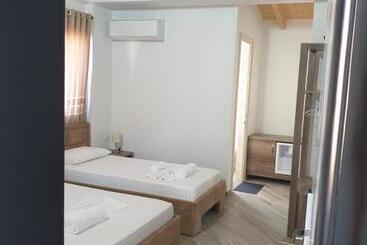 פנסיון Elma Guest House