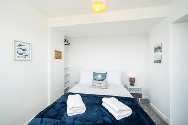 관광객 아파트 The Beach Boathouse