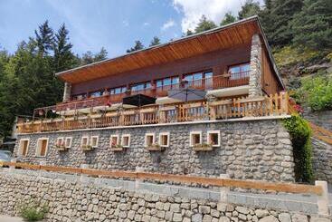مبيت وإفطار Chambres D Hôtes Le Grand Chalet