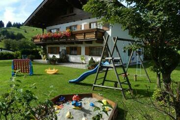 Gästehaus Glaagut   Familie Hain