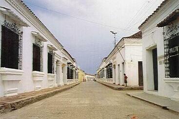 פנסיון Casa Serrano   Callejón De Don Blas 3 Hab Carreto