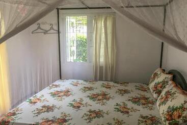 פנסיון Silvas Surf Home