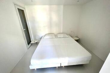 آپارتمانهای توریستها Bungalow For 6 People Maximum At Saint Barth