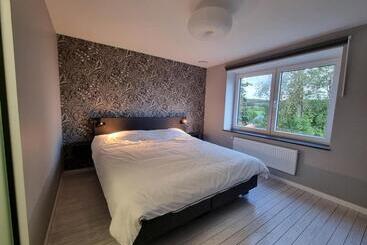 관광객 아파트 Gîte  Il Y A  11 à 13 Pers #nature #familles #calme #pas D Abus D Alcool