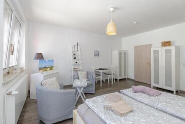 דירות לתיירים K 25 Fewo 2 Im Herzen Von Warnemünde