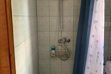 דירות לתיירים Lakelove Házikó Sopron  Erdő és Tópart Mellett