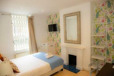 公寓式酒店  Monopoly