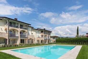 ツーリストアパートメント Residence Gli Oleandri C13