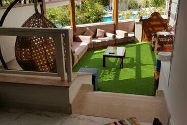 אתר נופש Porto Said بورتوسعيد شاليه ارضى