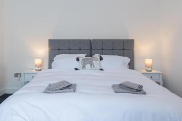 Жильё для туристов River View Apartment