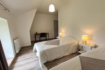 관광객 아파트 Maison Calme Avec Jardin Et Terrasse, Proche Châteauroux, 3 Chambres, 3 Salles De Bain, Parking Incl