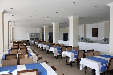 בית מלון כפרי Afytos ören Beach Presti̇j