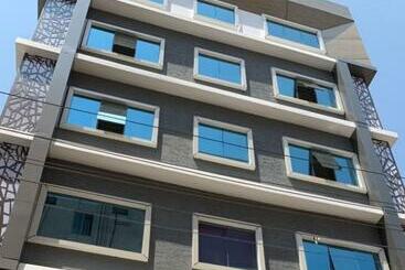 호텔 Nb Venkateswara Grand Inn